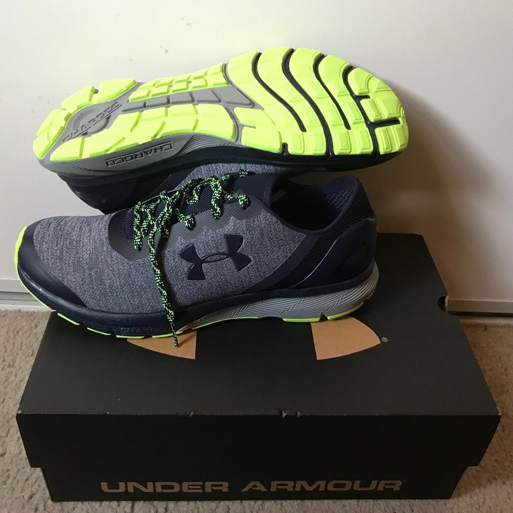 Under Armour Charged Escape (unisex)